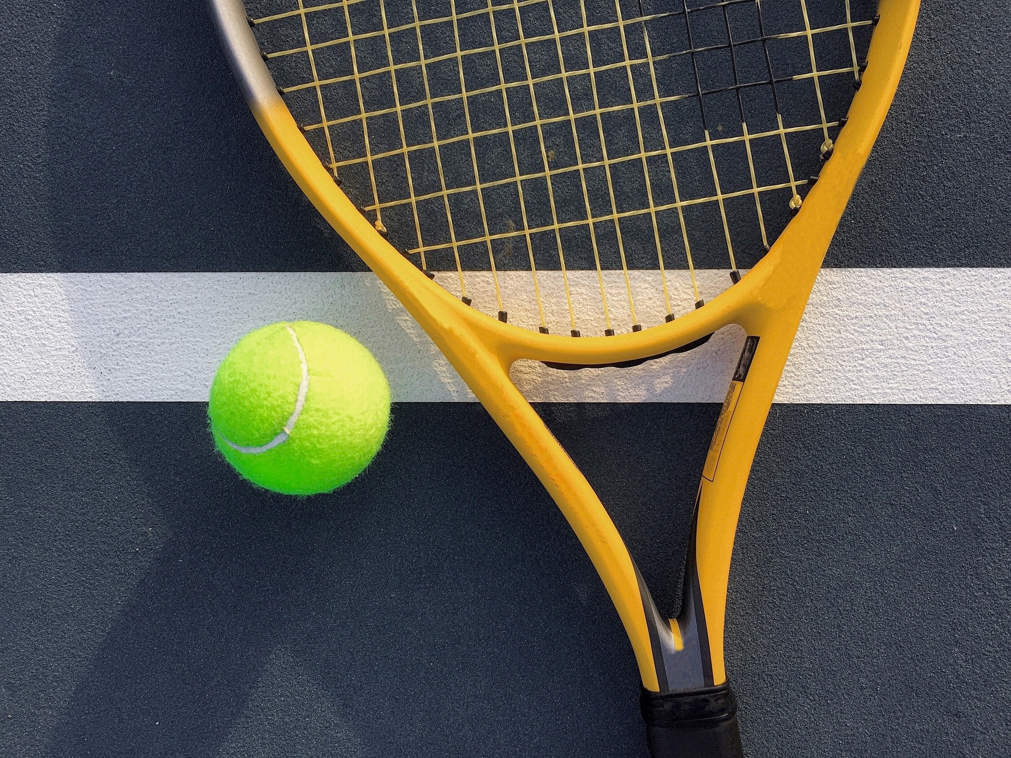 Tennis ball, tennis racket, tennis court tonythetigersson, Tony Andrews Photography